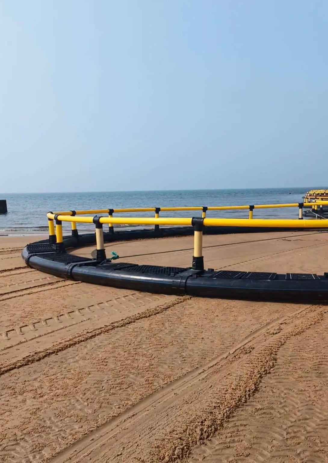 HDPE floating cage walkway system